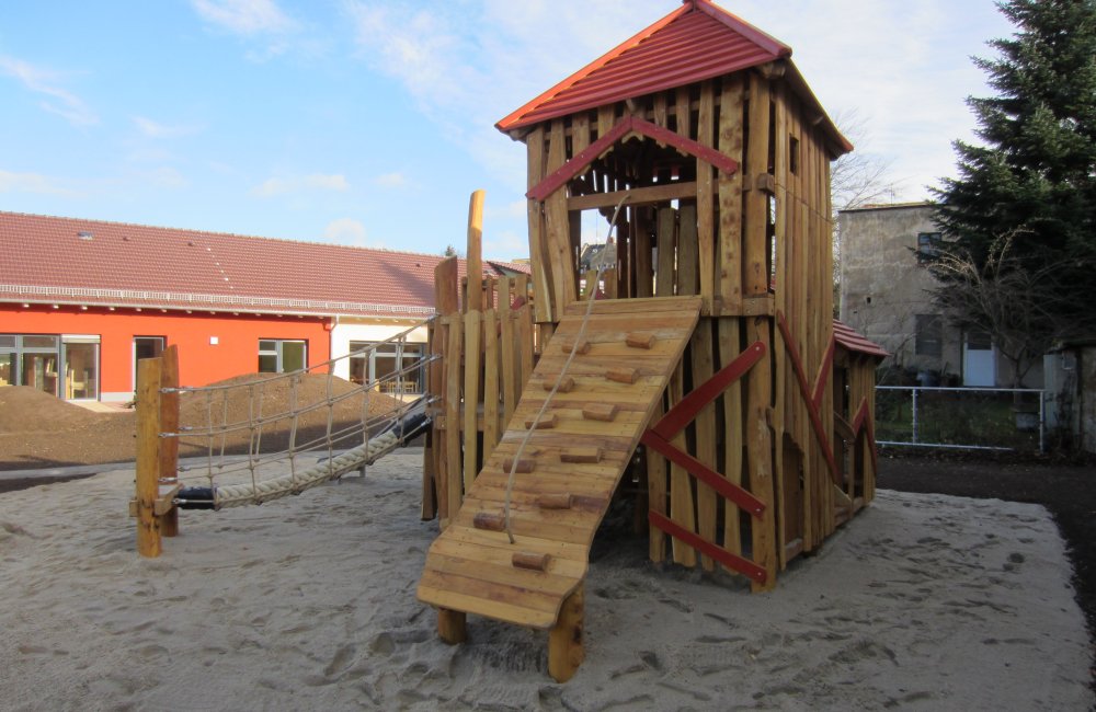 B-8 Spielanlage Wuselhaus Katalog Homepage 2 .jpg