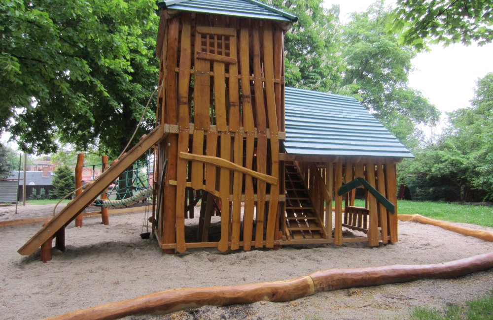 B-8 Spielanlage Wuselhaus Katalog Homepage 2 .jpg