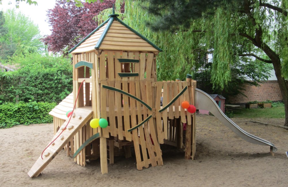 B-8 Spielanlage Wuselhaus Katalog Homepage 2 .jpg