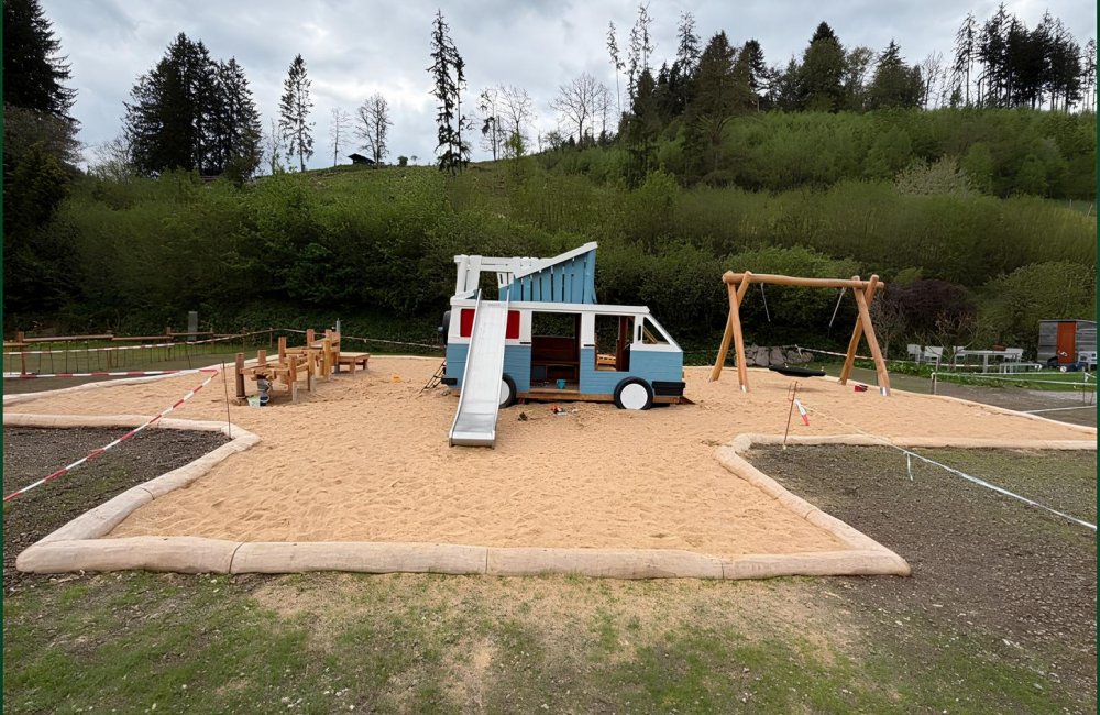 Campingbus 1 .jpg