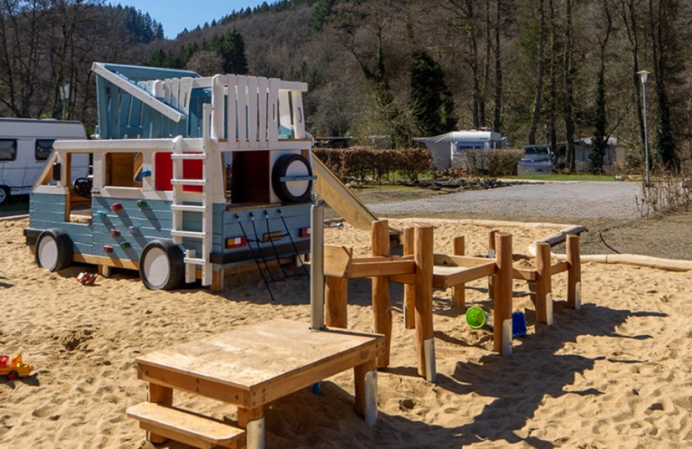 Campingbus 1 .jpg