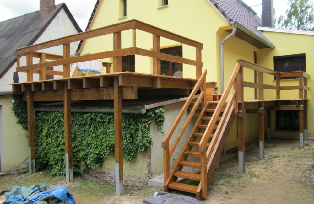 Balkon mit Dielen aus Cumaru-Holz
