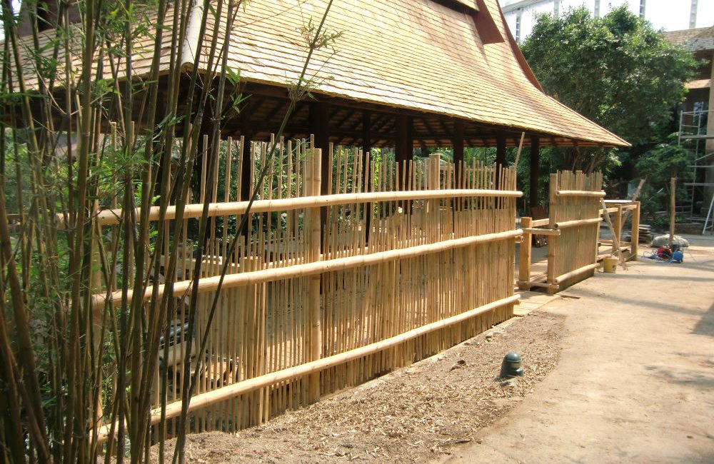 Sichtschutz aus Bambus, naturbelassen