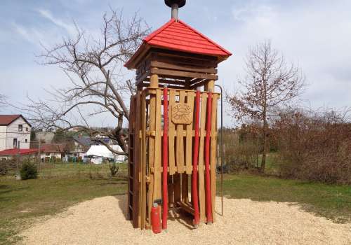 C-12 Spielturm Feuerwehr - Zwickau 1 .jpg