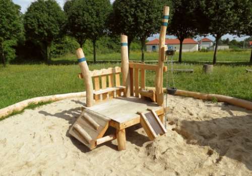 Holzwelten-heilemann-spielplatz-sandkasten-sandbaustelle-kesselshain-g2.jpg