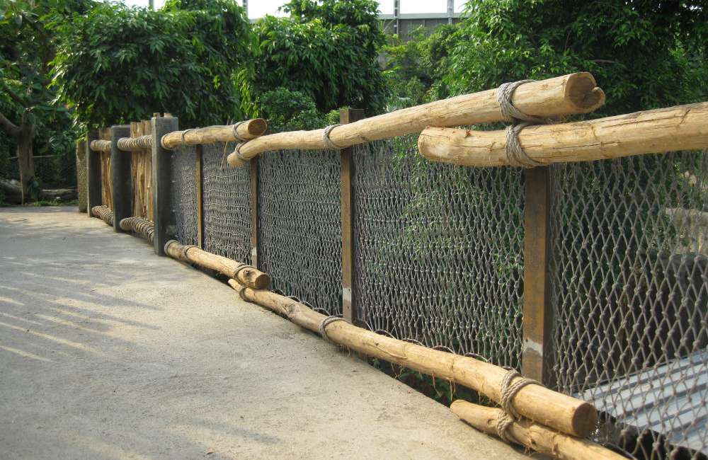 Web-brueckengelaender Mit Schutznetz.jpg